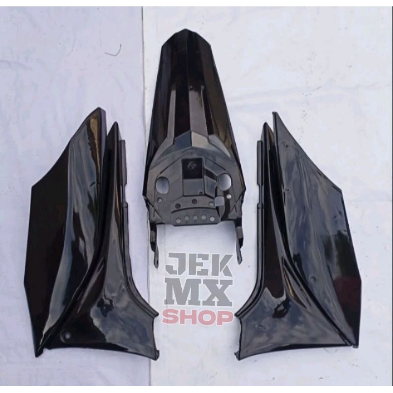 body crf 150 L cover body belakang crf 150 L spakbor belakang crf 150 L sayap tengah crf 150