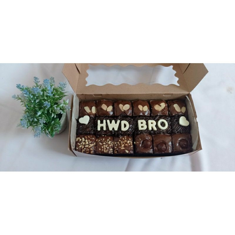 Fudgy brownies custom nama /kue ulang tahun/ ucapan Topping bebas pilih