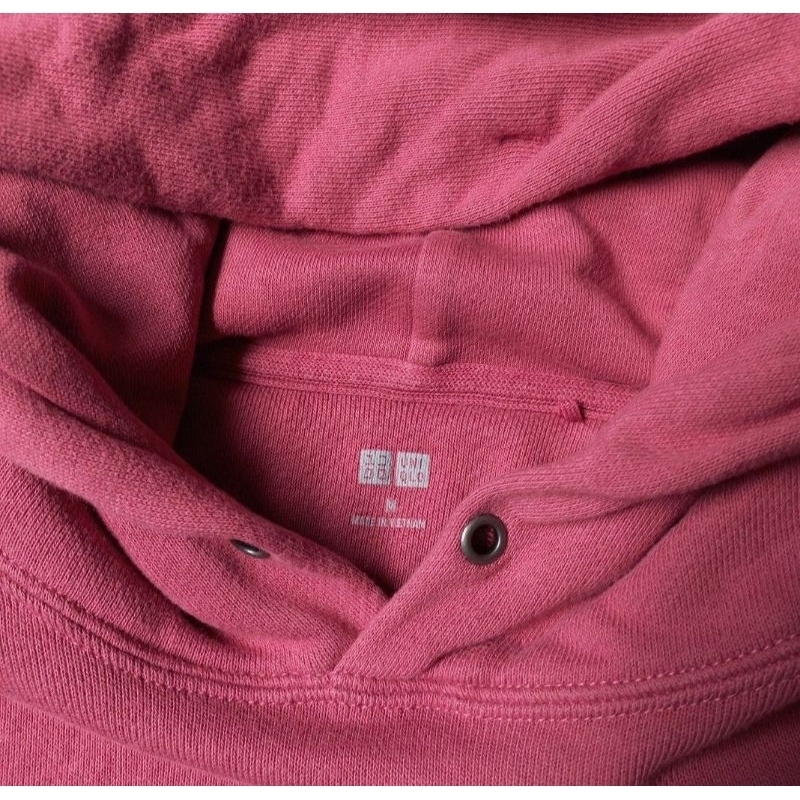 Preloved Sweater Hoodie Pink Uniqlo