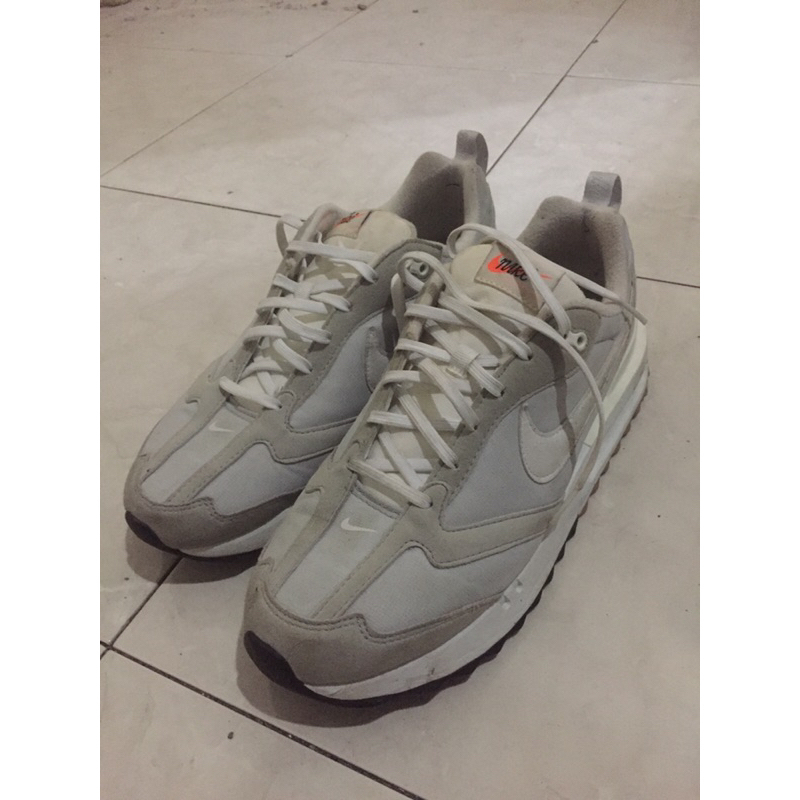 Sepatu Nike Second