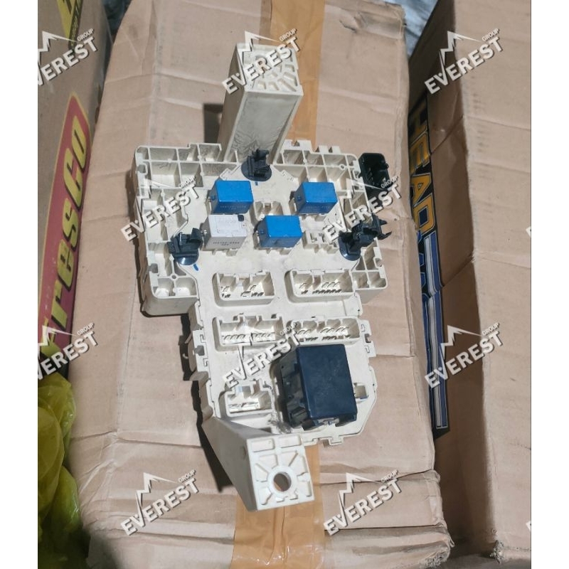 fuse box sekering Suzuki Swift BCM Original 36770-62J13 6Z02 B62J1