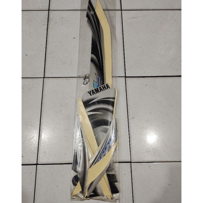 striping lis body mio soul warna silver tahun 2007