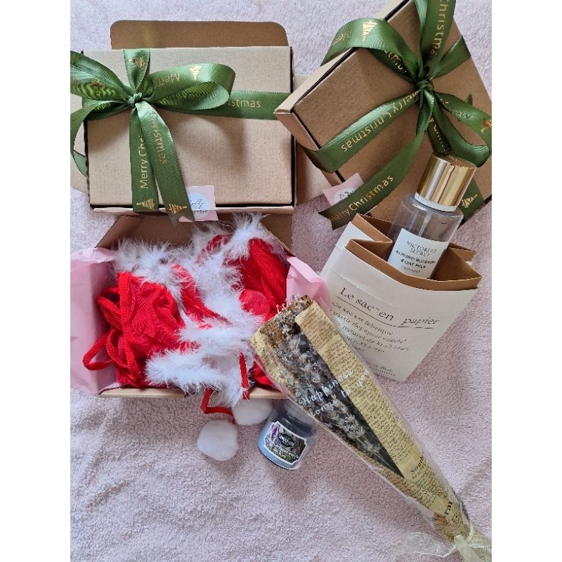 

gift box + card gift
