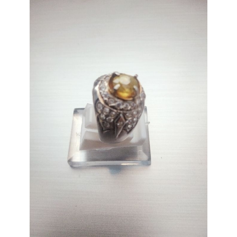 Natural Sphene