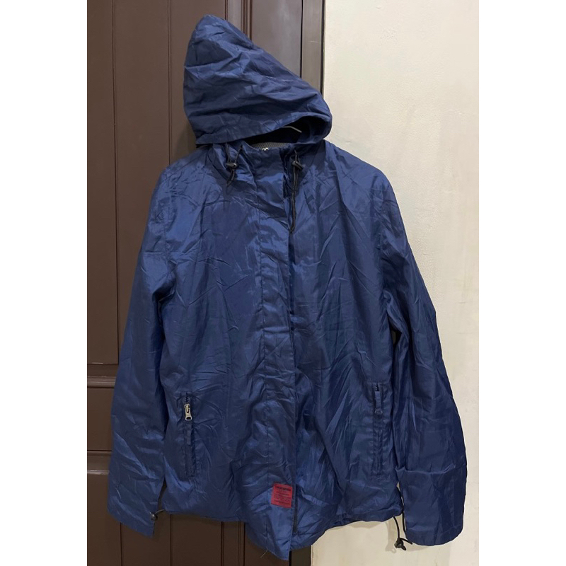 Jaket Windbreaker CALIFORNIA WHO.A.U Warna Navy. Brand USA.