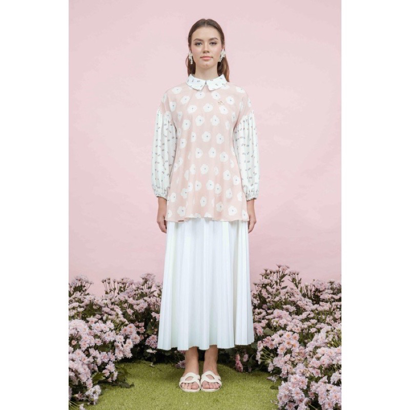 Sophia blouse wearingklamby