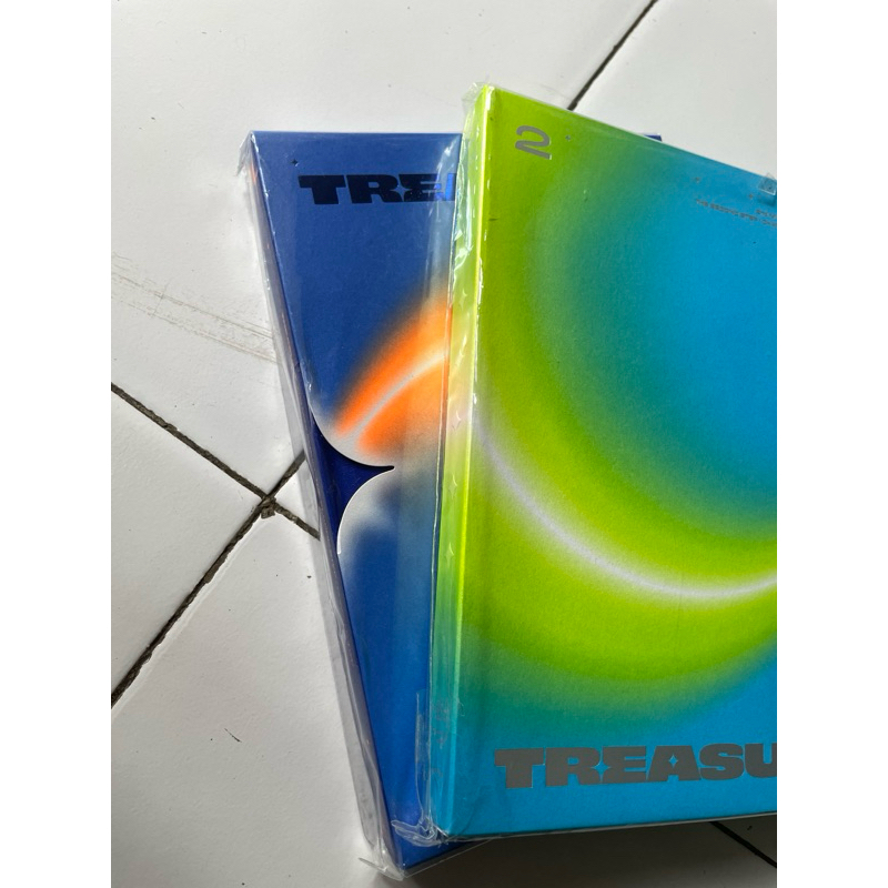 Album Sealed Treasure The Second Step Chapter 2 (Hello)