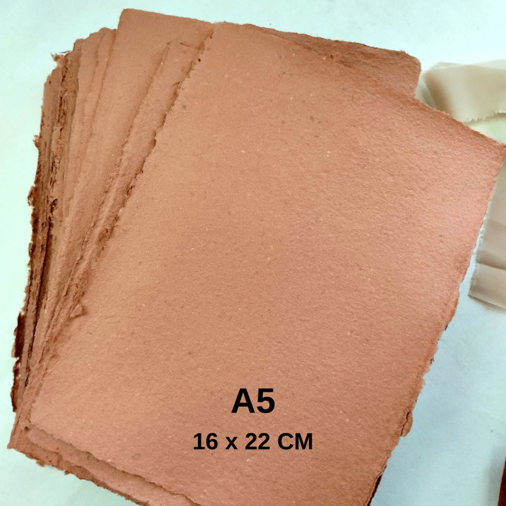 

Kertas Daur Ulang A5 Warna Terracotta – Handmade & Ramah Lingkungan