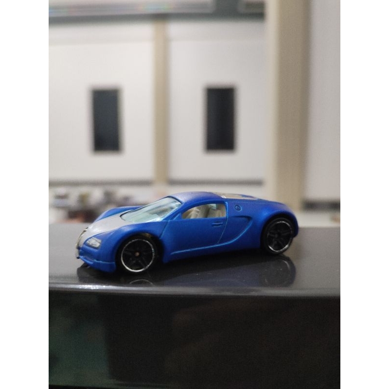 Hotwheels Bugatti Veyron Blue satin Loose