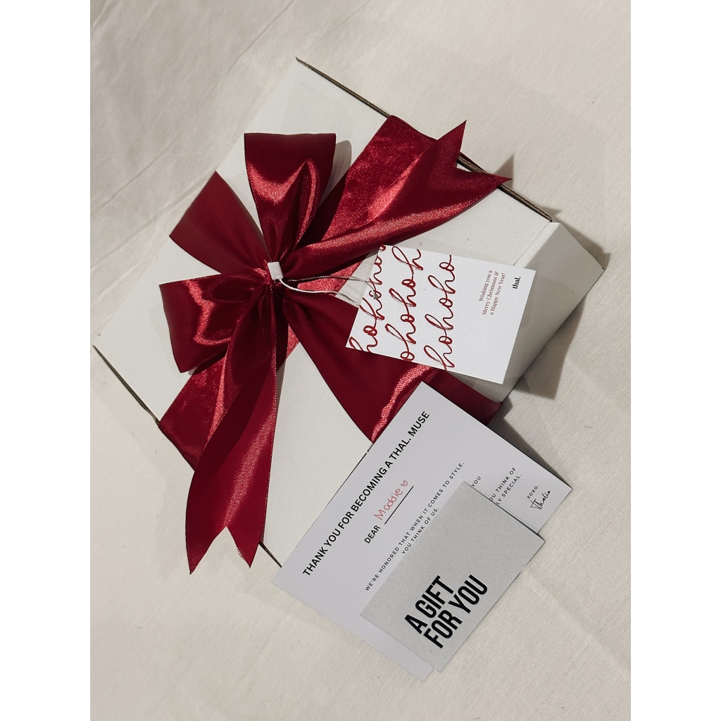 

Additional Festive Gift Wrap [Christmas Hampers]
