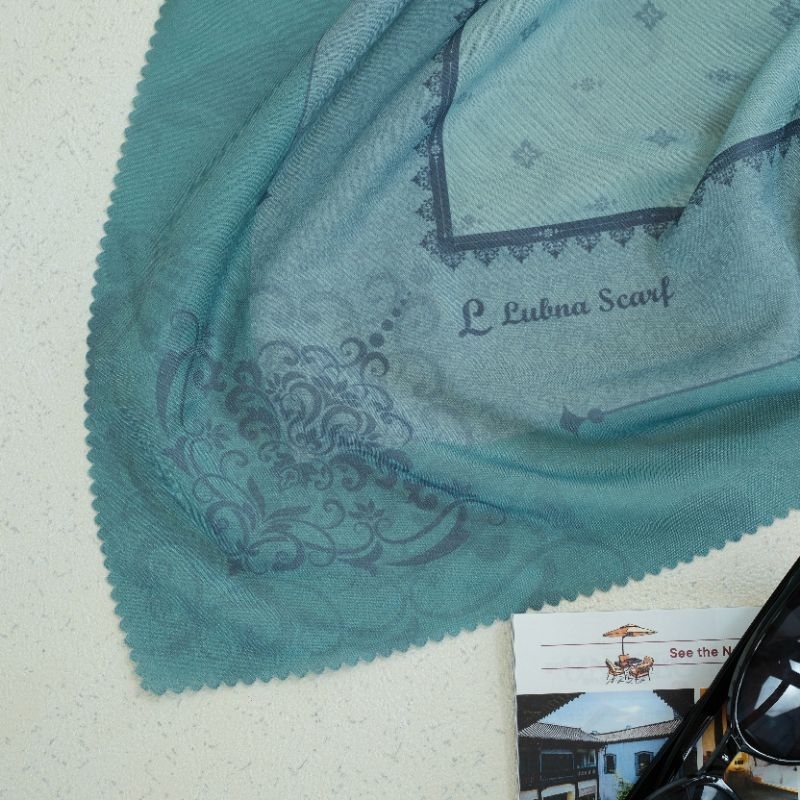 Hijab Segi Empat Kerudung Segi Empat Motif Lubna Sage