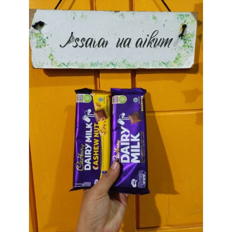 

coklat Cadbury 90gr Exp Januari 2025