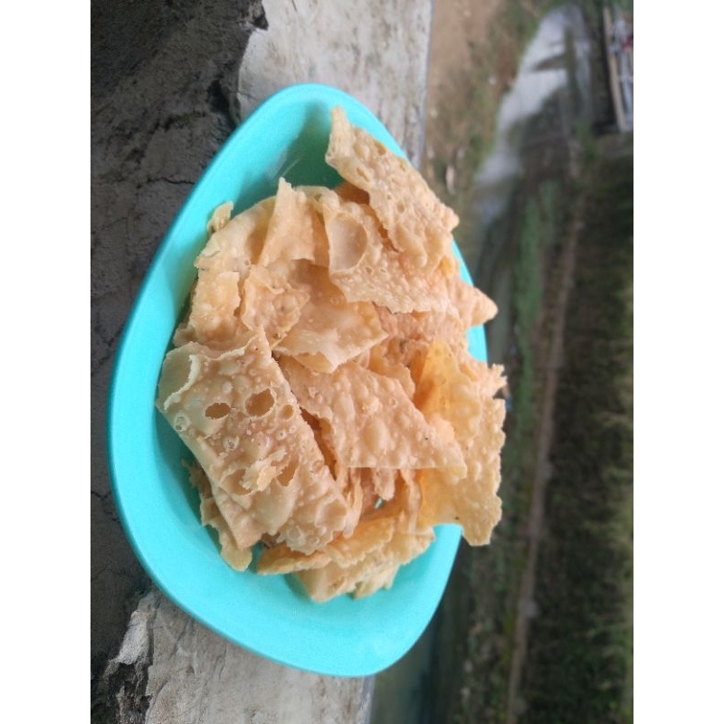 

Pikwang/Keripik bawang 1/2 kg