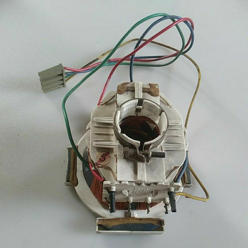 yoke tv polytron 21in flat original cabutan