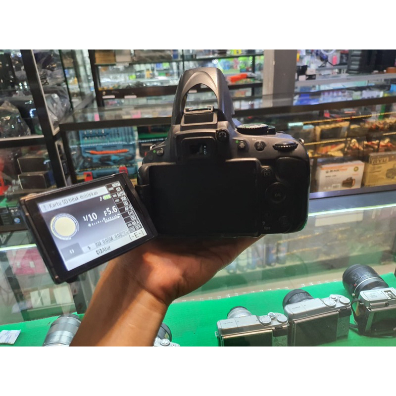 Nikon D5100 Lensa Nikon 55-200 VR NO VIGNETT