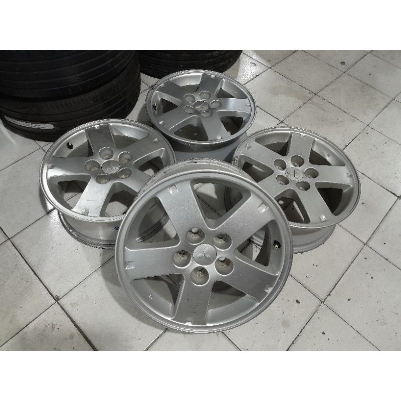 Velg pelek mobil Second OEM mitsubishi Delica ring 16 bisa  xpander inova  cery  apv  grandmax