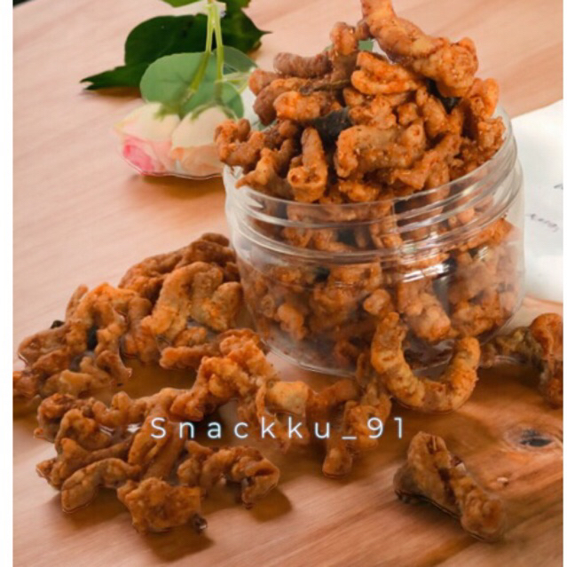 

KRIPIK USUS PEDAS 1KG/KRIPIK USUS CRISPY 500GR/KRIPIK USUS CRISPY 250gr PEDAS DAUN JERUK