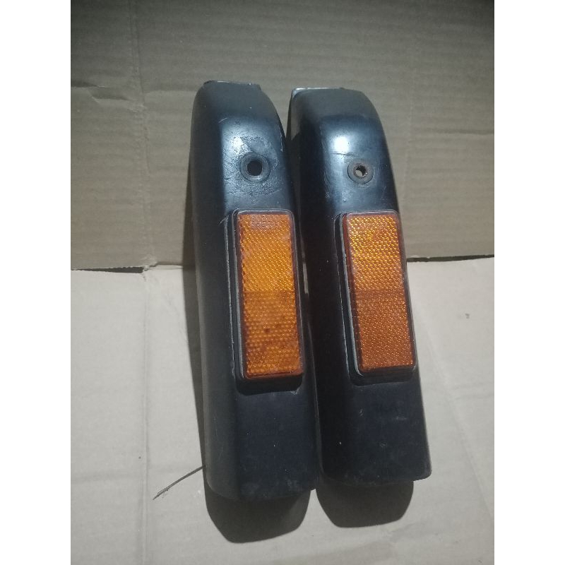 tutup shock depan Suzuki rc