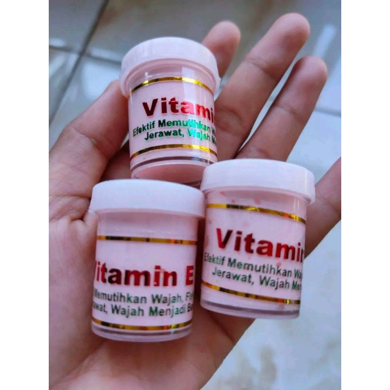 Cream wajah vitamin E 100% original