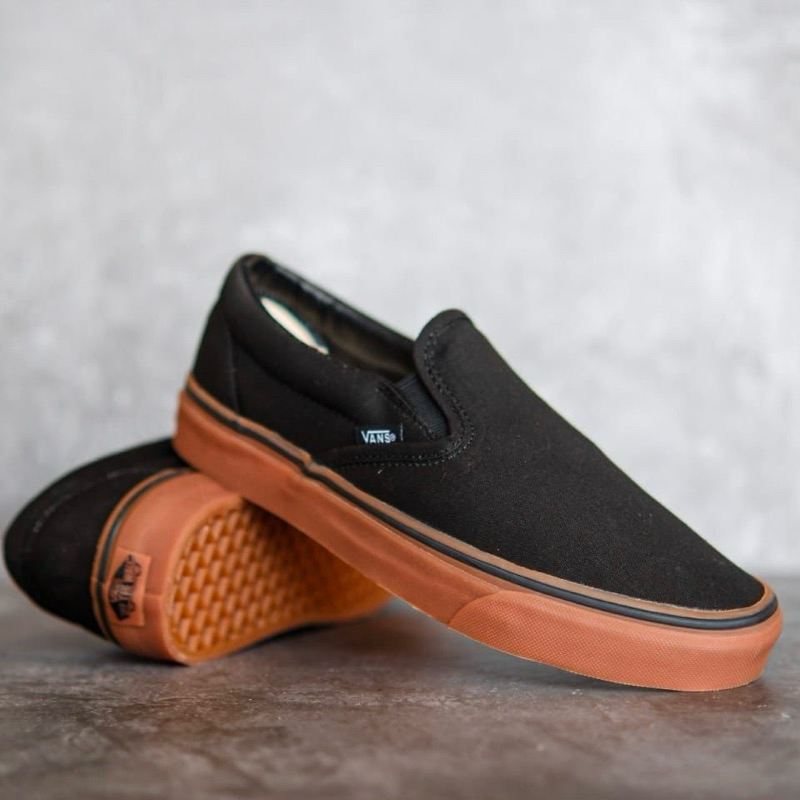 Vans Slip On Classic Black Gum