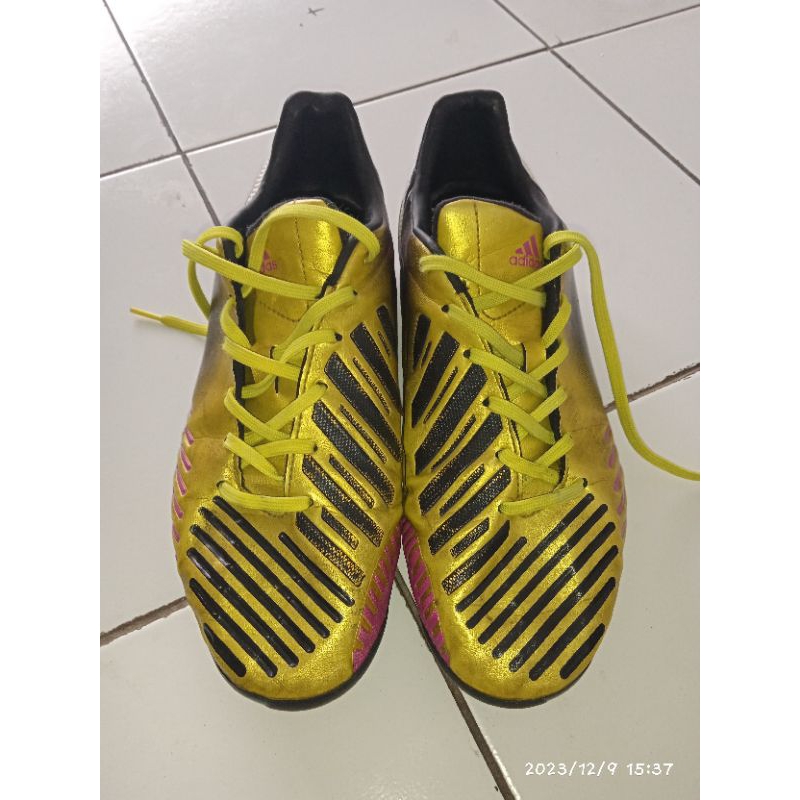 sepatu bola adidas predator absolado black/yellow hitam/kuning rare