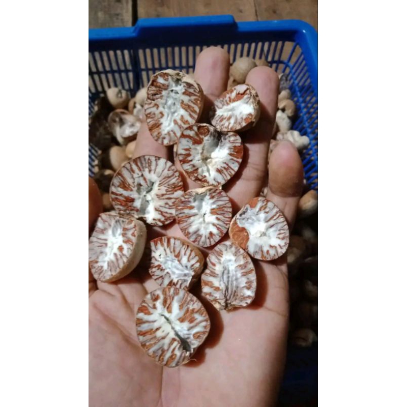 

pinang kering belah dua kwalitas terbaik/500grm