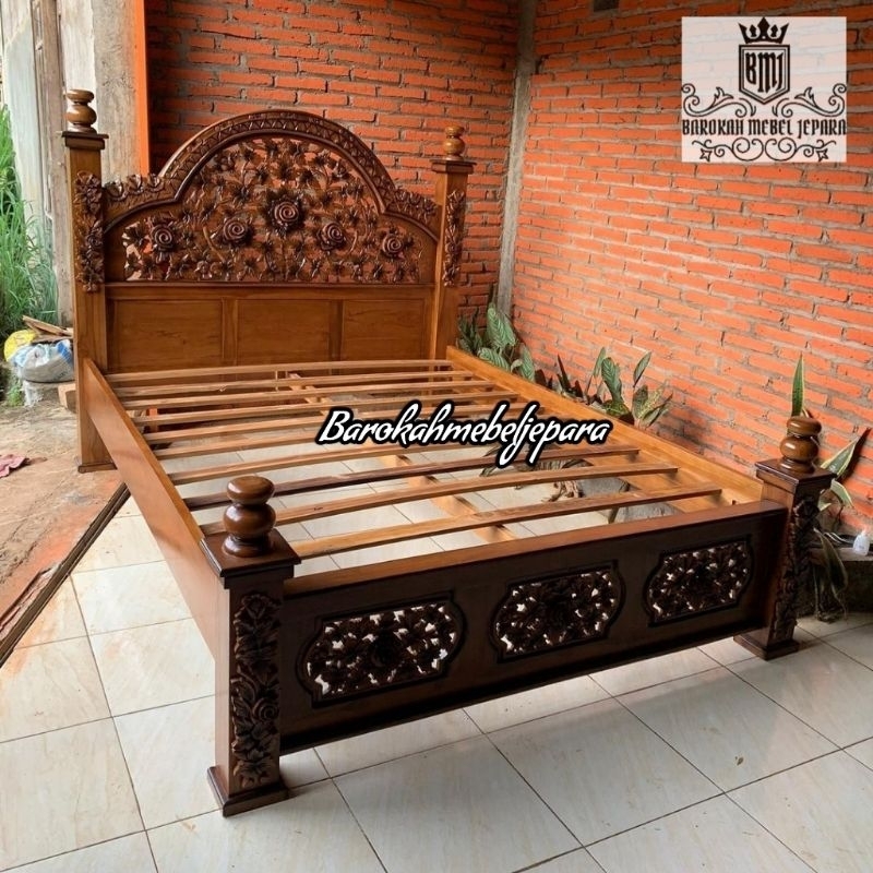 Dipan tempat tidur ukuran jati Jepara terbaru , dipan jati 160 x 200 cm , dipan mawar ukir jepara