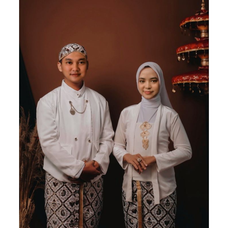 (harga real)  edit foto prewedding akad