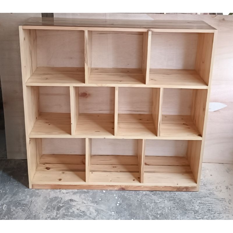 Rak Buku kayu jati belanda