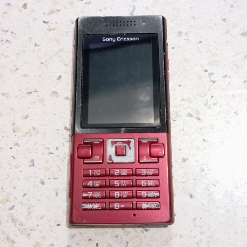 Handphone Sony Ericsson T700 normal