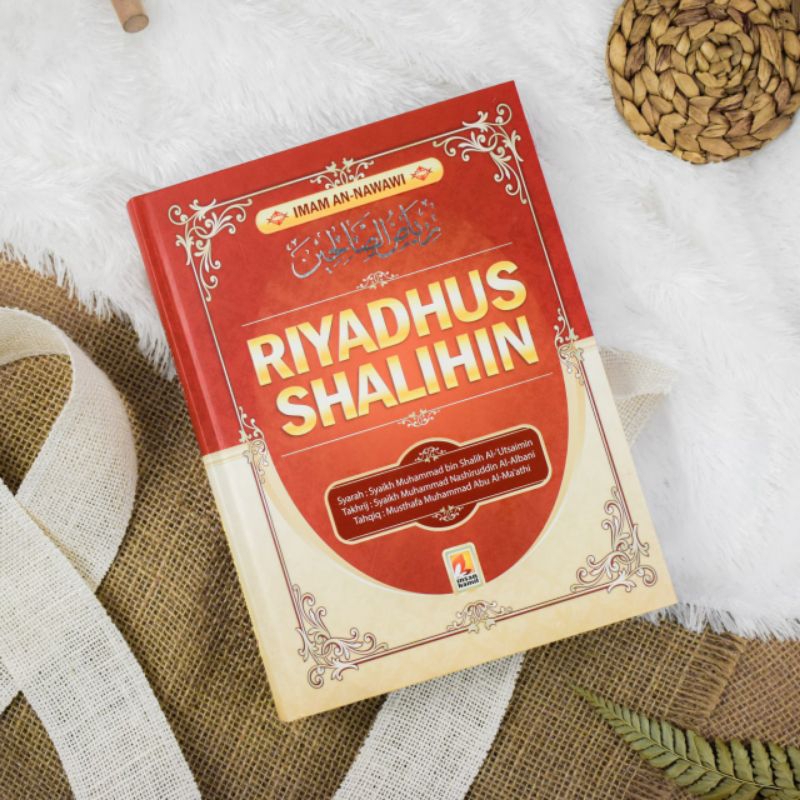 Buku Riyadhus Shalihin - Insan Kamil