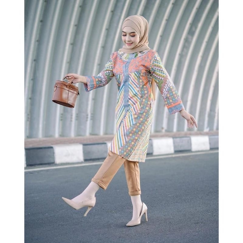 JUMBO BAJU TUNIK WANITA BATIK MODERN MONALISA GENES