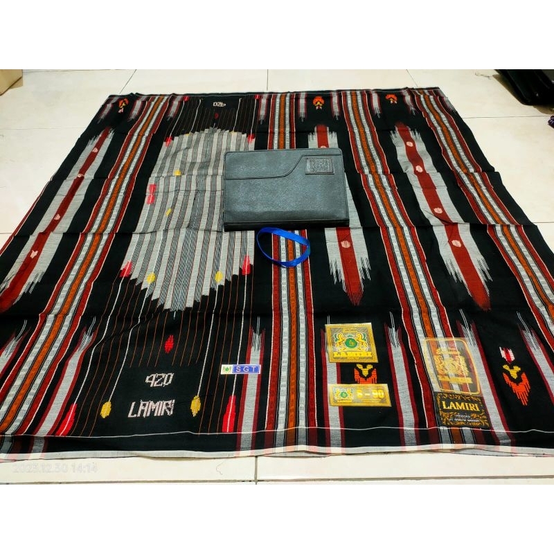 SARUNG LAMIRI SGT 420 JAHITAN TENGAH SUTRA 50%