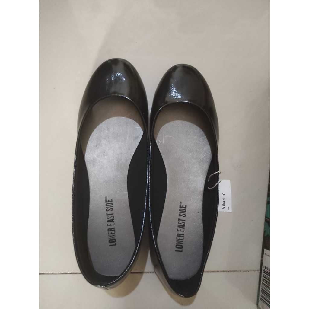 Sepatu Flat Payless Lower East Side Hitam Size 7 (37.5)