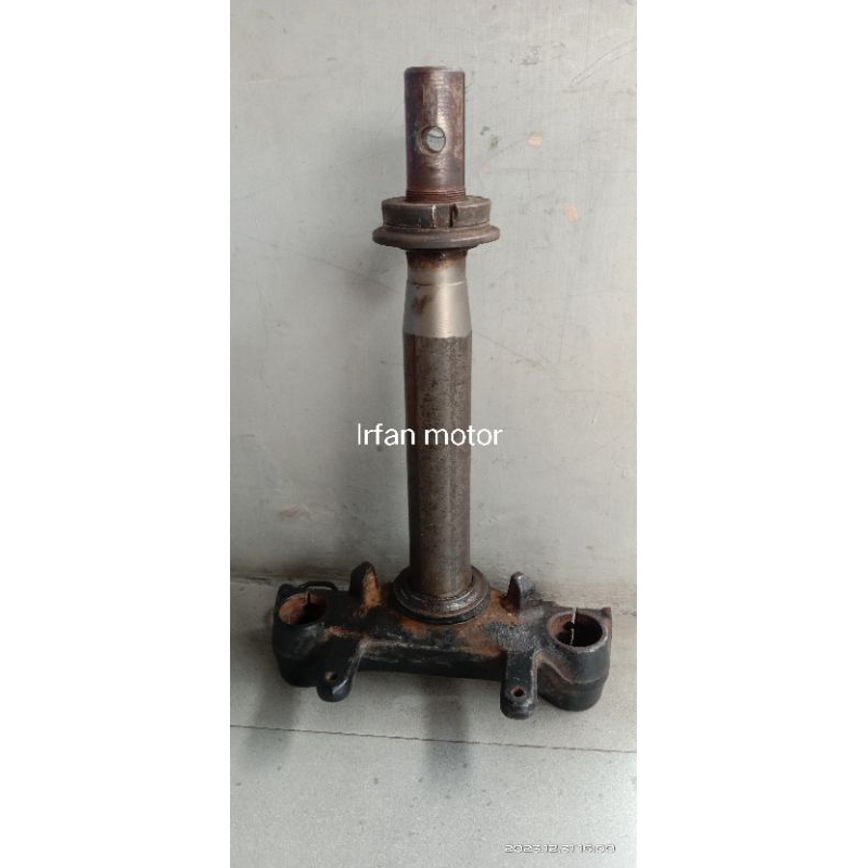 T shock breaker depan segitiga beat injeksi original copotan motor