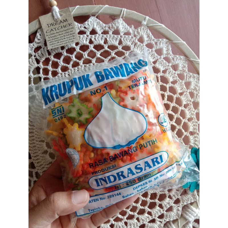 

KRUPUK BAWANG MENTAH ASLI KHAS INDRAMAYU MURAH MERIAH ENAK DIJAMIN KETAGIHAN