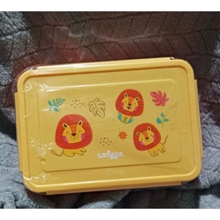 Kotak Makan Anak Smiggle.