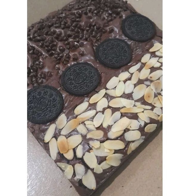 

fudgy brownies nyoklat size 20x20