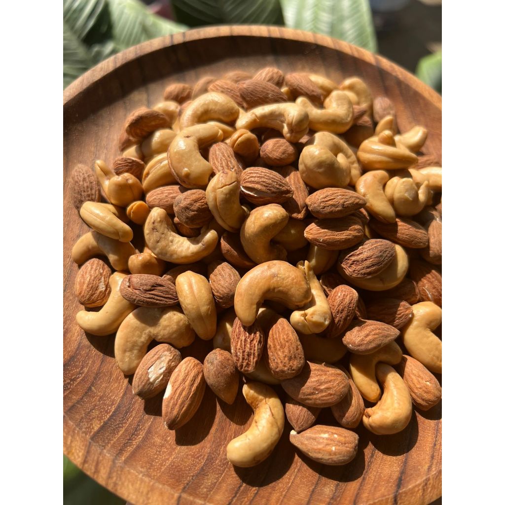 

MIX NUT KACANG METE DAN KACANG ALMOND