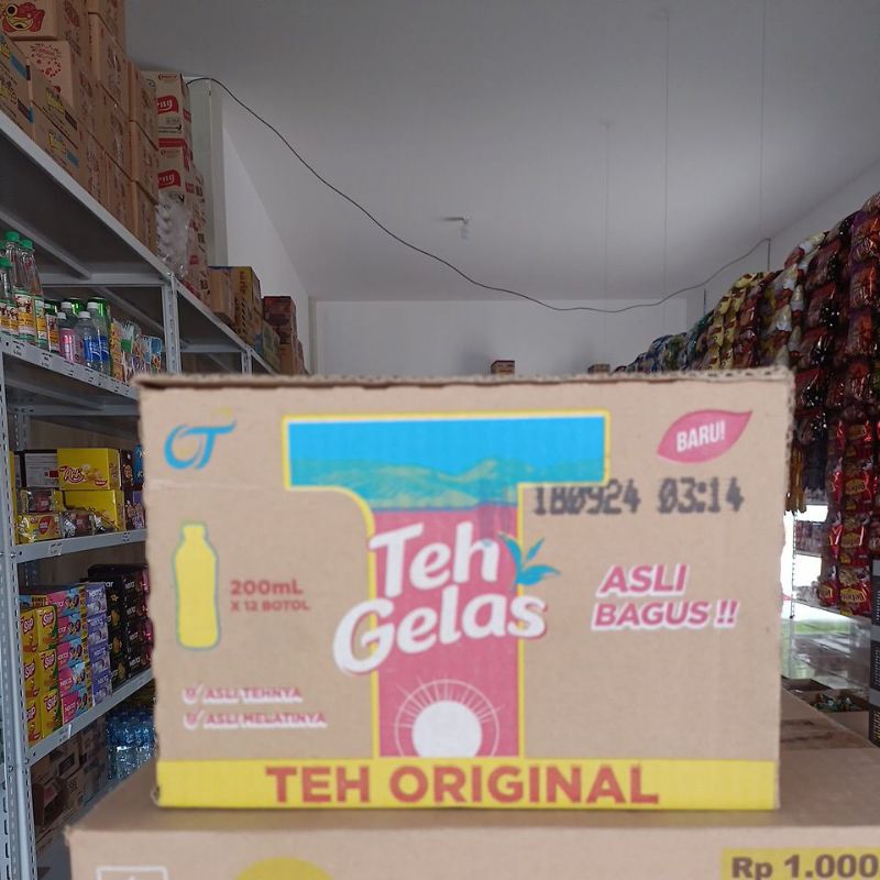 

TEH GELAS BOTOL 200 ML 1 KARTON ISI 12 BOTOL