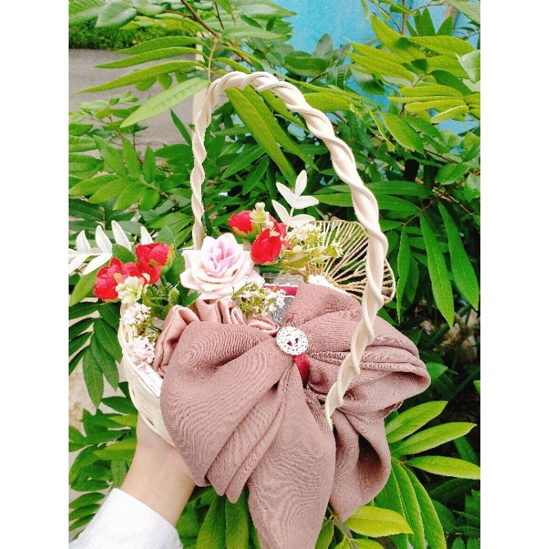 

hampers parcel hijab keranjang hampers keranjang hampers jilbab hampers cantik premium hadiah ulang tahun