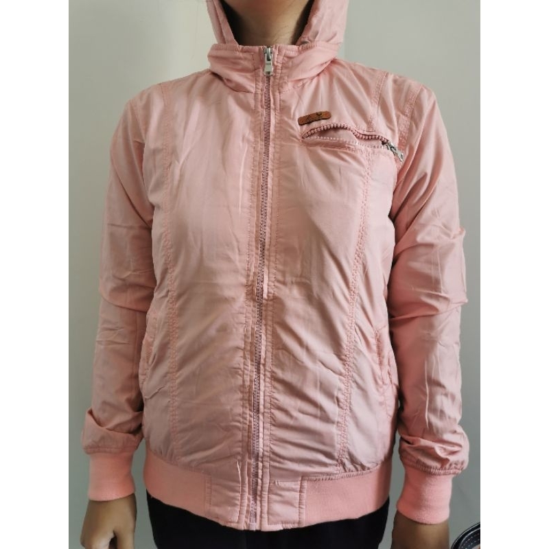 JAKET ZIPPER PARASUT WANITA KEKINIAN HITS