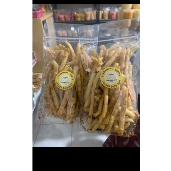 

stik bawang pedas daun jeruk