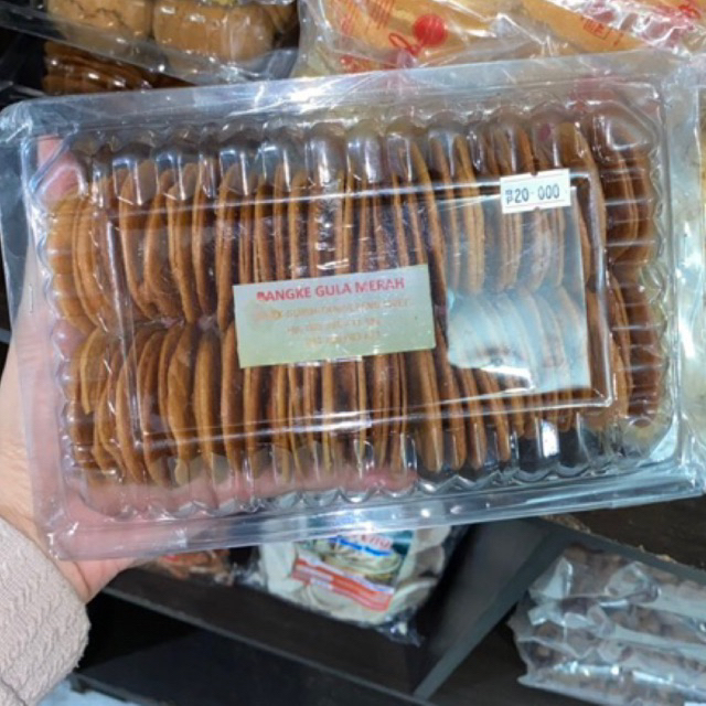 

KUE BANGKE GULA MERAH, KELAPA & BUROWASA MERAH