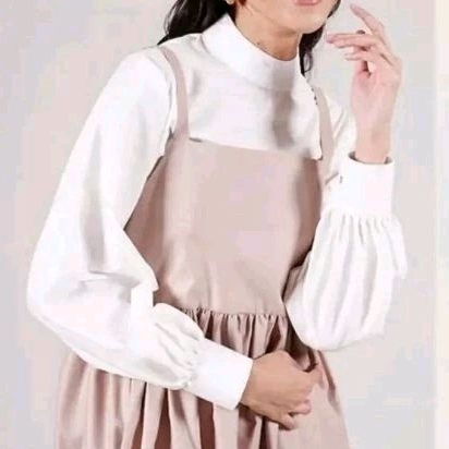 READY STOCK Sideline White Top Shirt Ferly Putih