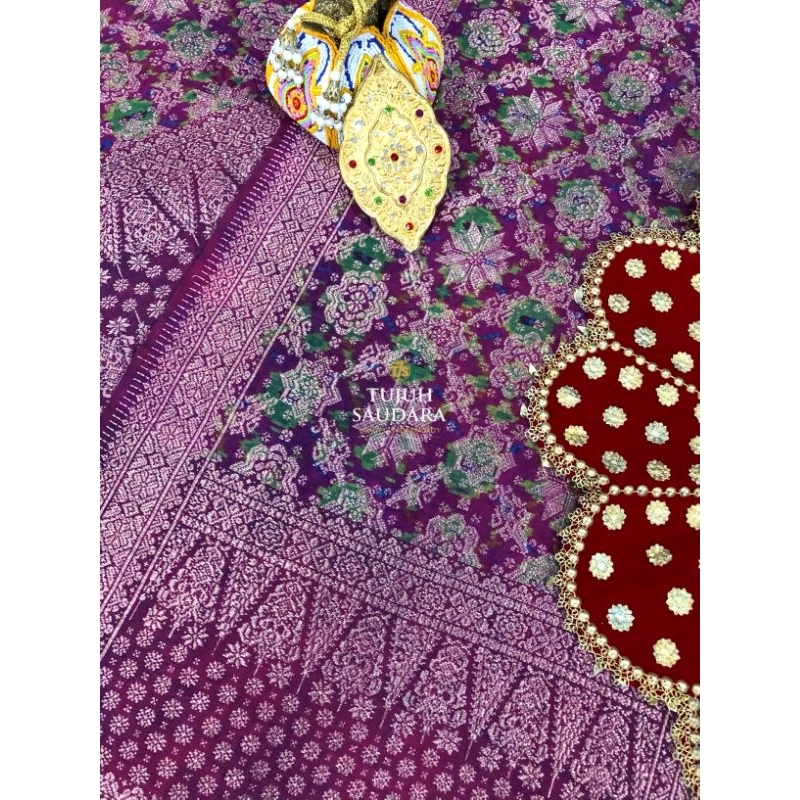Tujuh Saudara Songket Palembang Warna Limar Maroon