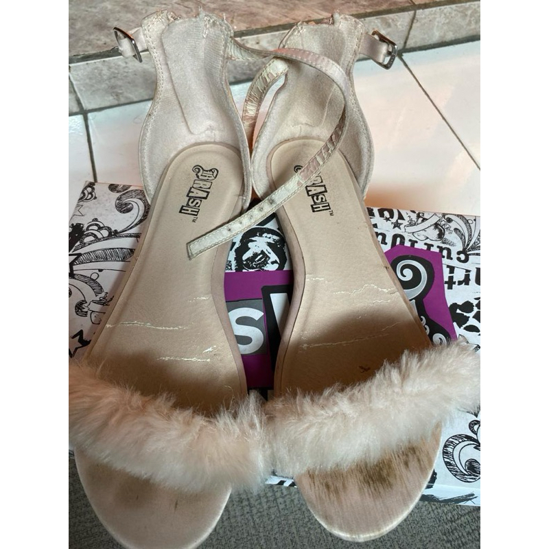 Preloved Sandal Payless