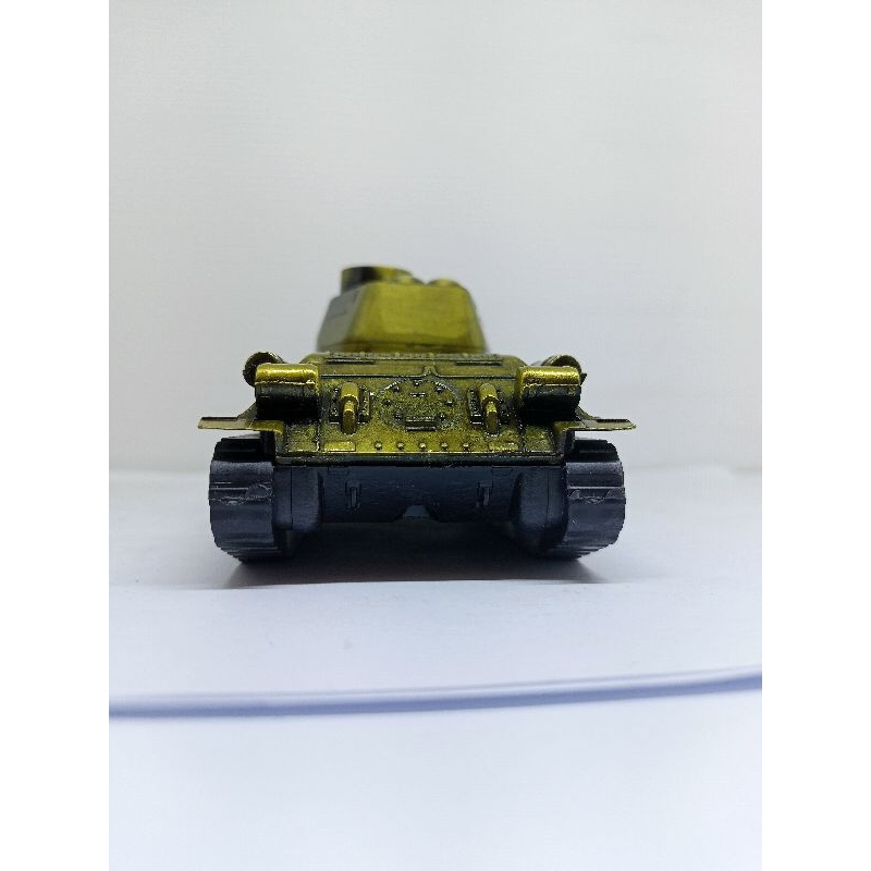 Miniatur tank tempur perang t34
