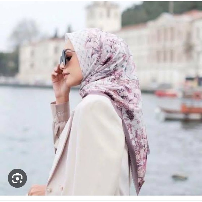 Nirwana scarf sekar white hijab/kerudung by vanilla hijab ori/original (preloved/pl)
