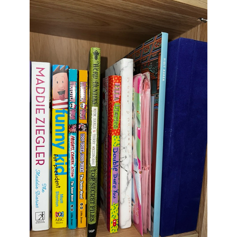 Buku Second Monster High English